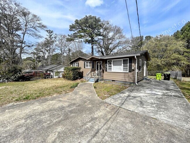 Foto del edificio - 4739 Dodson Rd