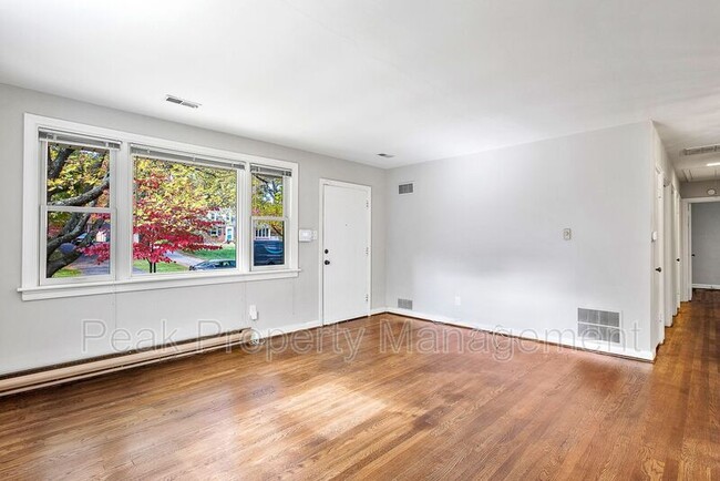 Foto del edificio - 6006 Morningside Dr