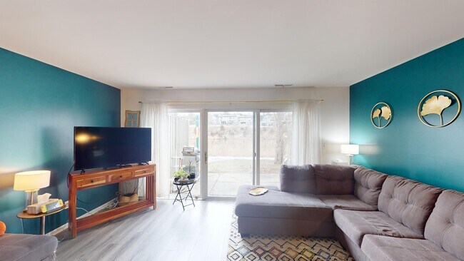 Foto del edificio - 738 Peninsula Ct