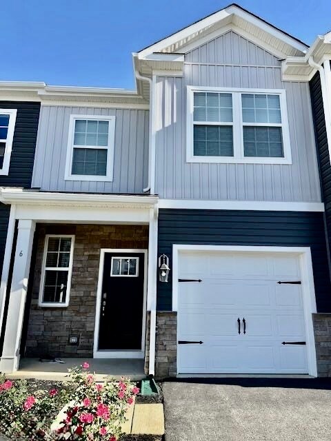 Foto del edificio - 6 Elliot Ln