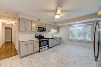 Building Photo - 2386 Ridgecrest Dr