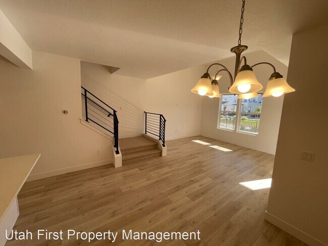 Foto del edificio - 2 br, 2.5 bath House - 5656 S. Garnet Dr