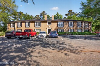 Building Photo - 13727 Richmond Park Dr N