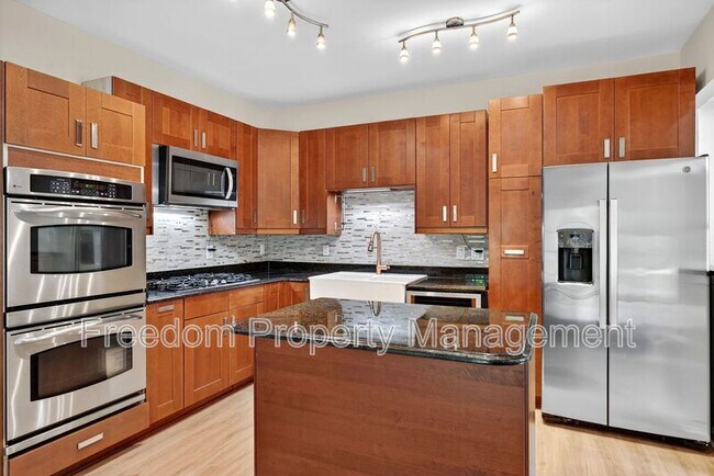 Foto del edificio - 8513 Thomas Dr