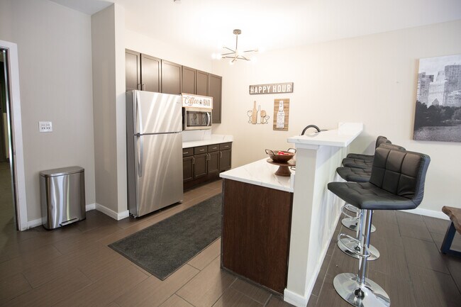 Foto del edificio - The Quad Apartments