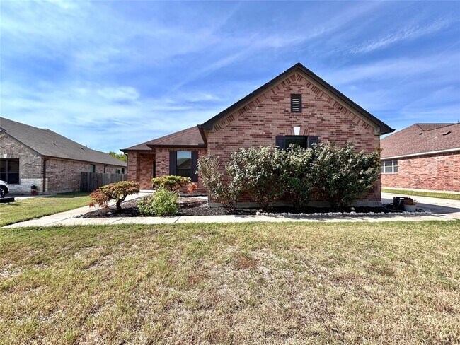 Building Photo - 505 Willow Walk Dr