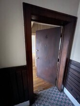 Building Photo - 506 E Kirby St