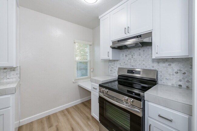 Foto del edificio - 326 E Dudley