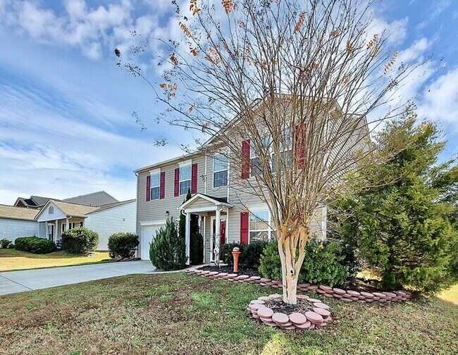 Building Photo - Spacious 3BD/2.5BA Home in Cabarrus Crossing!