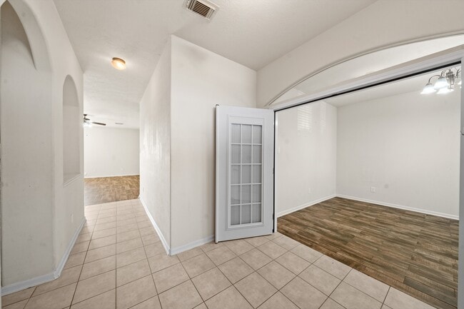 Building Photo - 7903 Crystal Moon Dr