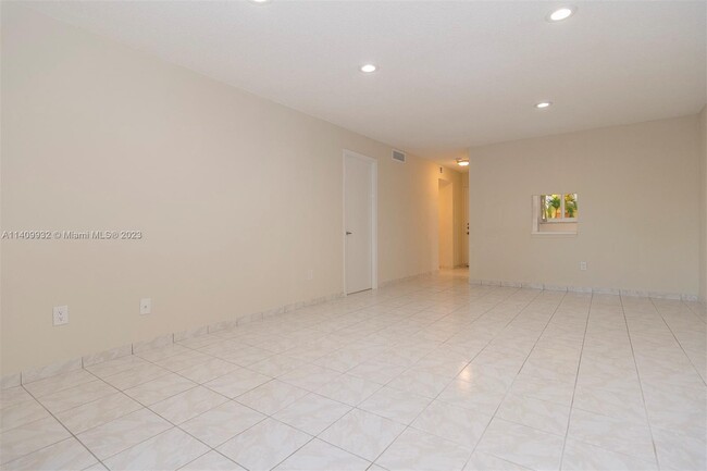 Building Photo - 7865 Camino Real