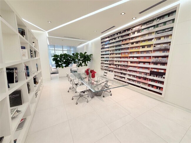 Foto del edificio - 4250 Biscayne Blvd