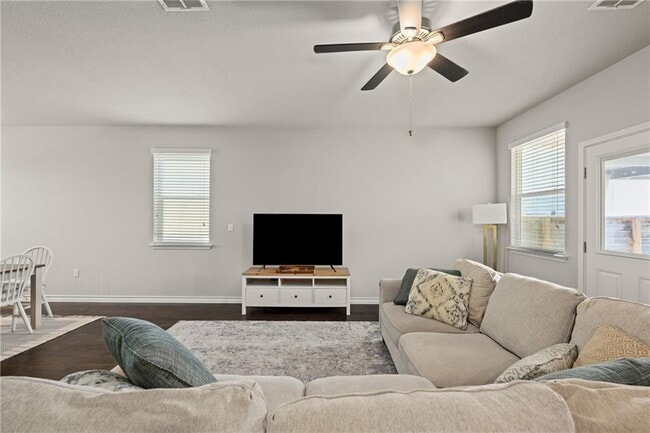 Building Photo - 5308 Golden Canary Ln