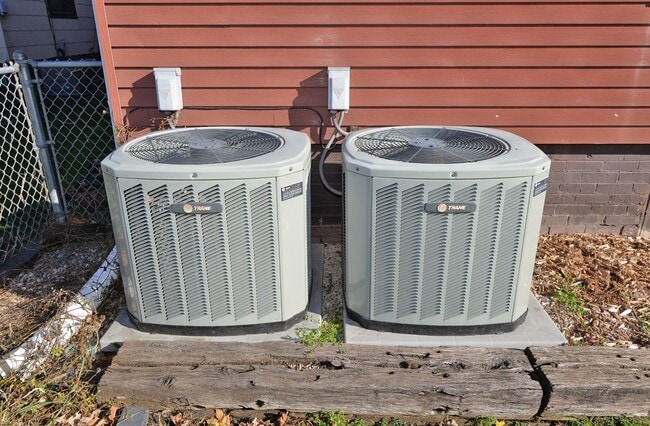 Central Air - 1518 Thurston Ave