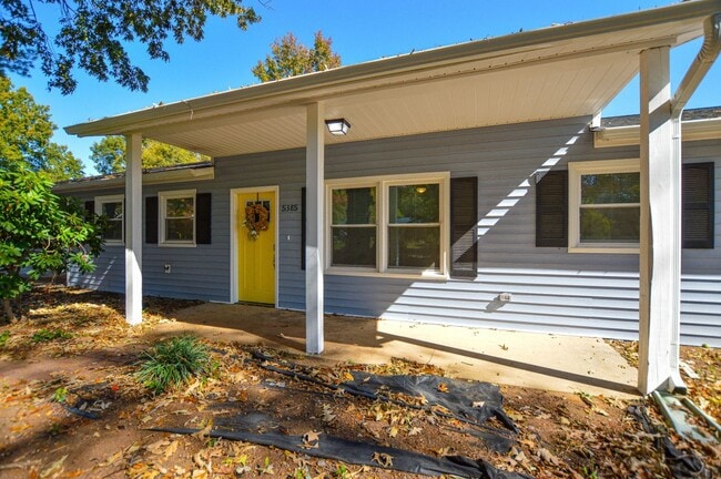 Building Photo - 5385 Macy Grove Rd