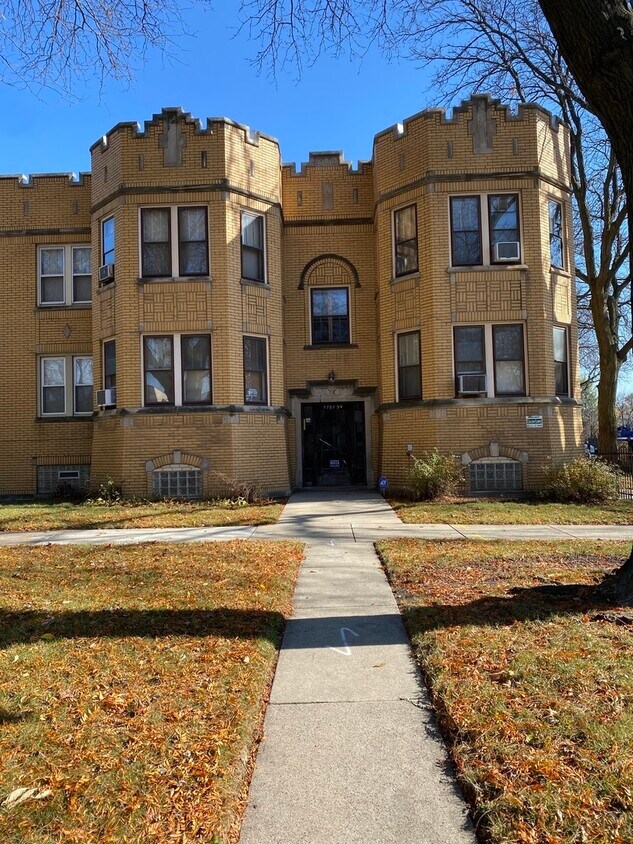 Primary Photo - 7759 S Prairie Ave