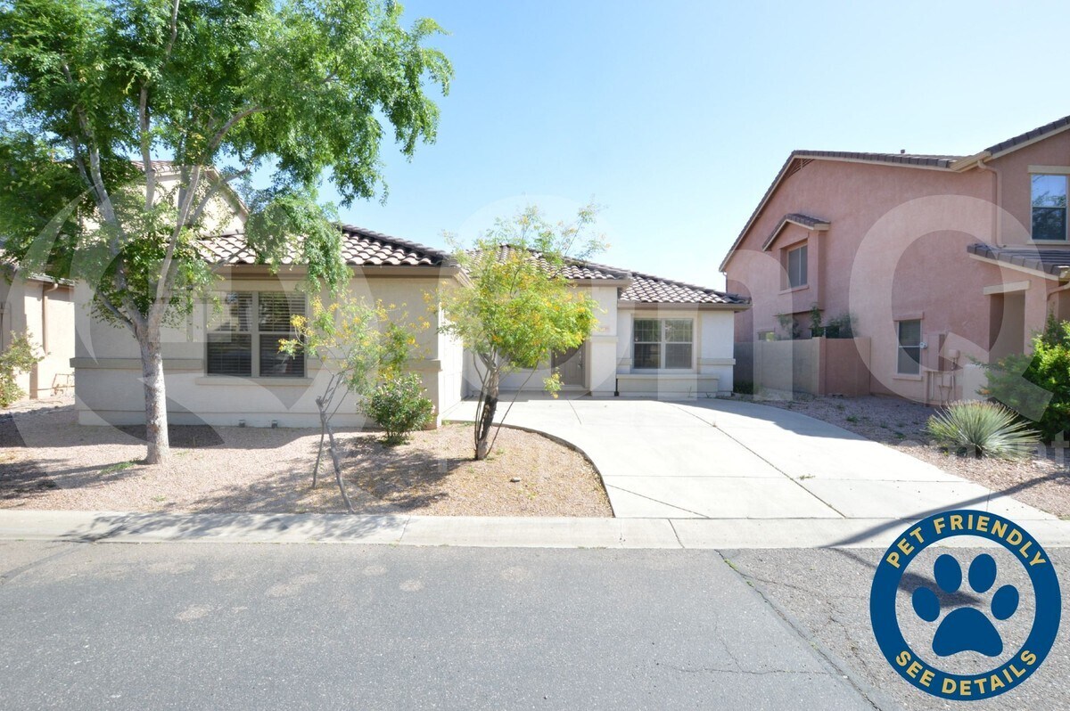 Foto principal - 3735 E Sheffield Rd