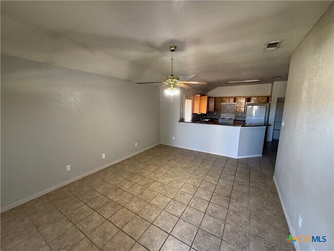 Foto del edificio - 3701 Dustin Ct