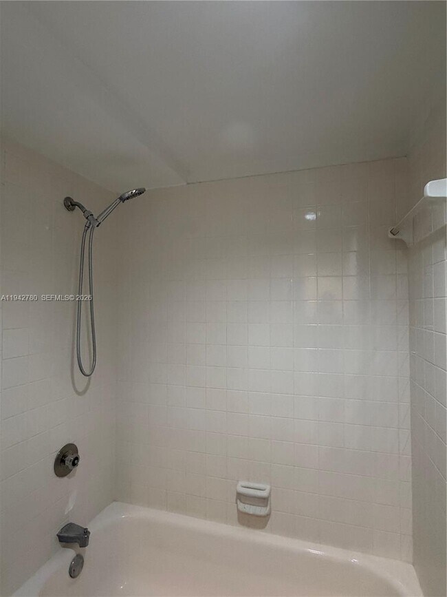 Foto del edificio - 12 Royal Palm Way