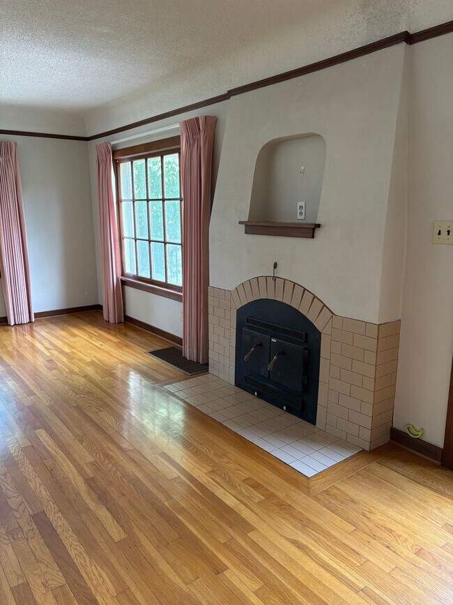 Foto del edificio - Classic Brick Charmer - 4 Bedroom