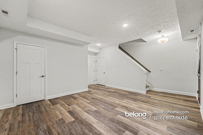 Building Photo - 12021 Ashbury Ave