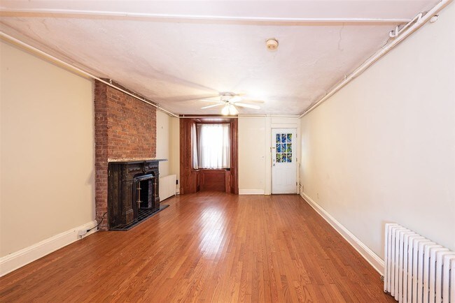 Foto del edificio - 366 8th St