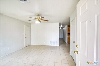 Building Photo - 2709 Lucille Dr