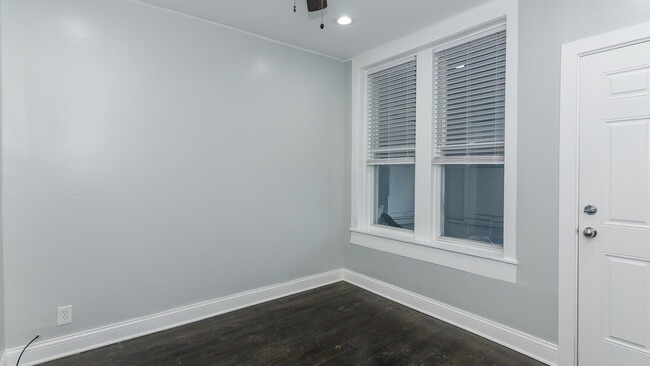 Building Photo - 2049 W Coulter St