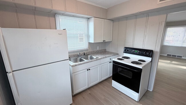 Foto del edificio - 1025 Covert Ave