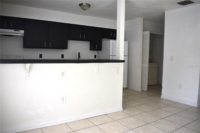 Foto del edificio - 912 Pine Ave