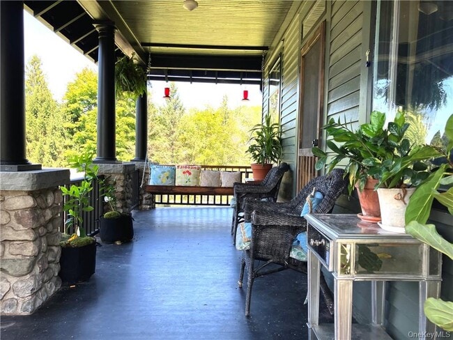 Foto del edificio - 283 Lake View Dr