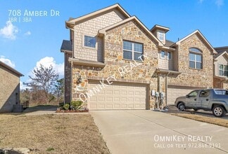 Building Photo - 708 Amber Dr