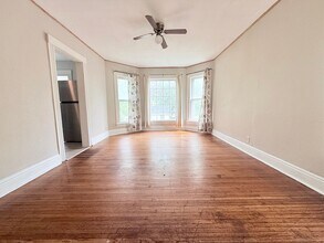 Building Photo - 900 W Parker St