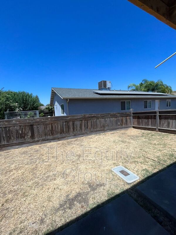 Building Photo - 149 N Castle Rock St