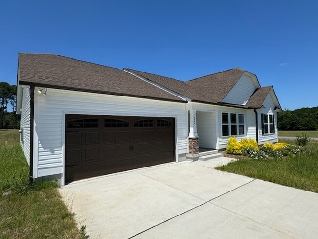 Foto del edificio - Lynchford Pointe