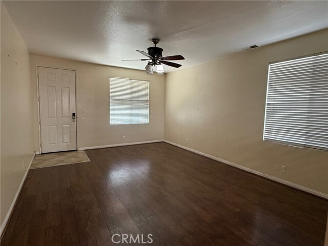 Foto del edificio - 1085 Camellia Ct