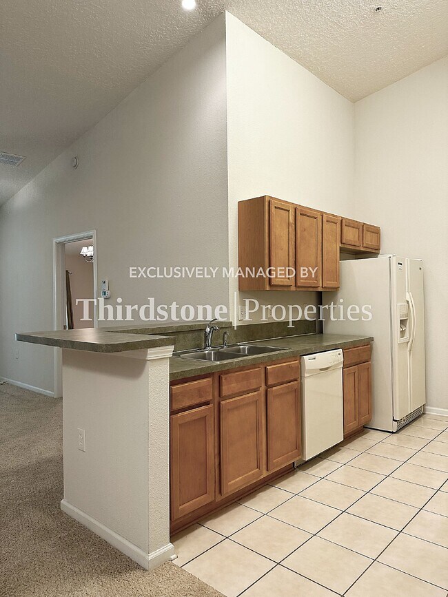 Foto del edificio - 7920 MERRILL RD, UNIT 1612, JACKSONVILLE, ...