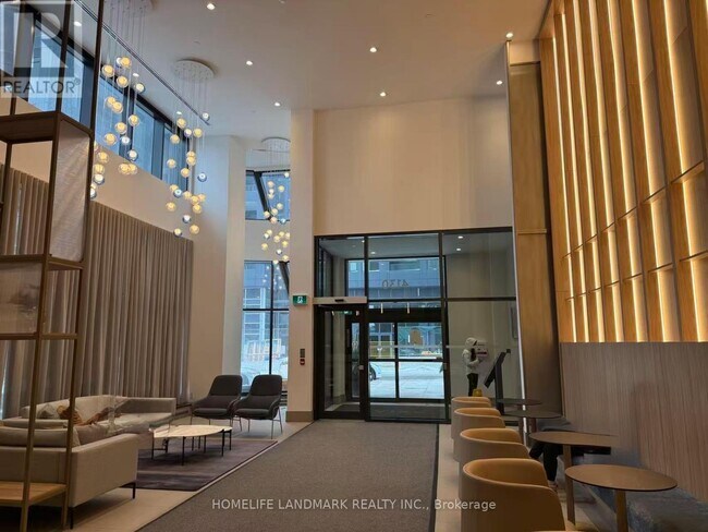 Photo du bâtiment - 4130 Parkside Village Dr