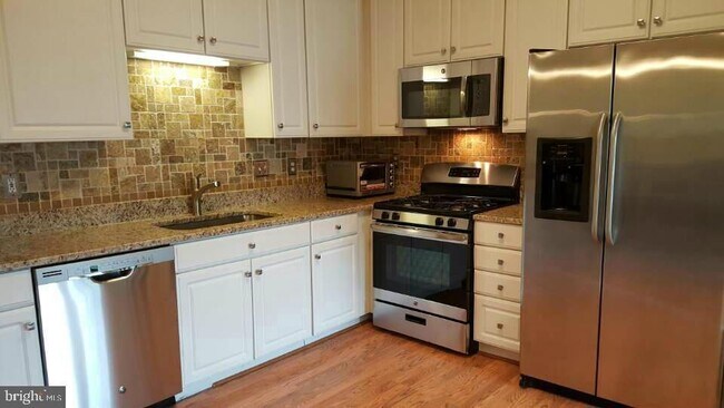 Foto del edificio - 14278 Glade Spring Dr