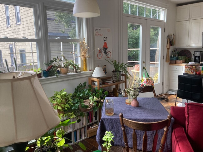 Foto del edificio - 184 School St