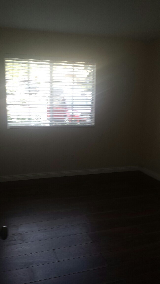 1st bedroom - 2042 Coolidge St