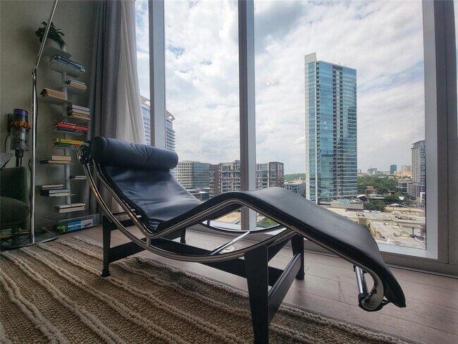 Foto del edificio - 301 West Ave