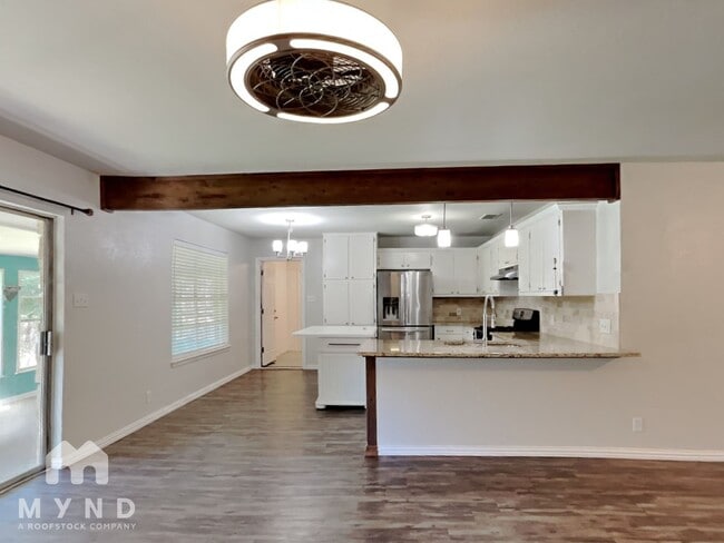 Building Photo - 612 S Rough Creek Ct