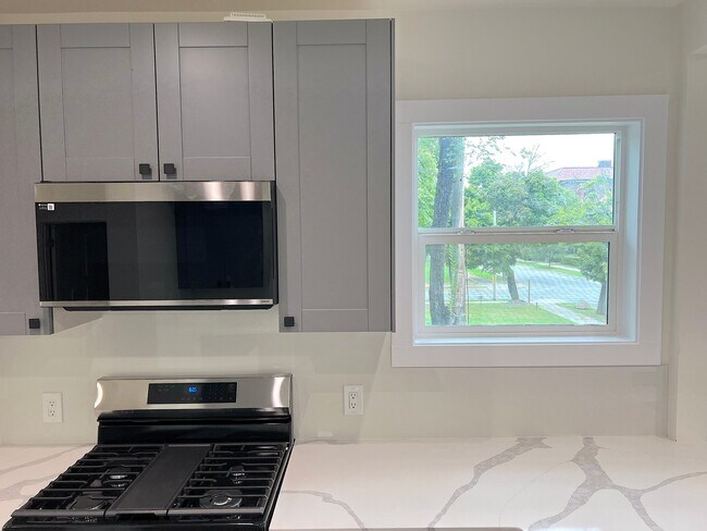 Foto del edificio - 3783 Maxwell St