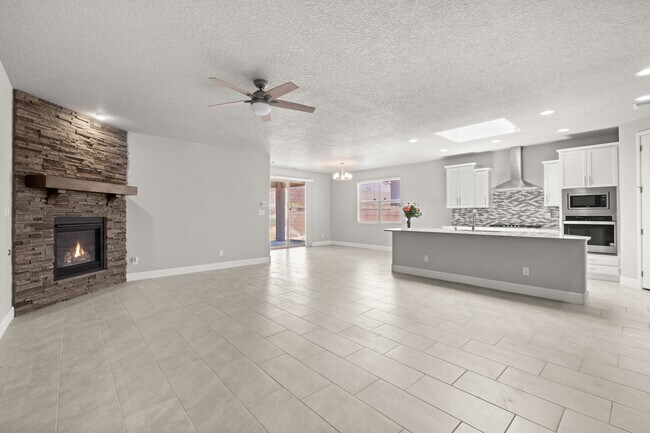 Foto del edificio - 2123 Torrent Dr NW