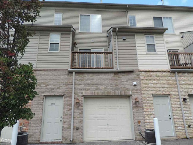 Building Photo - 14092 Lakeside Blvd N