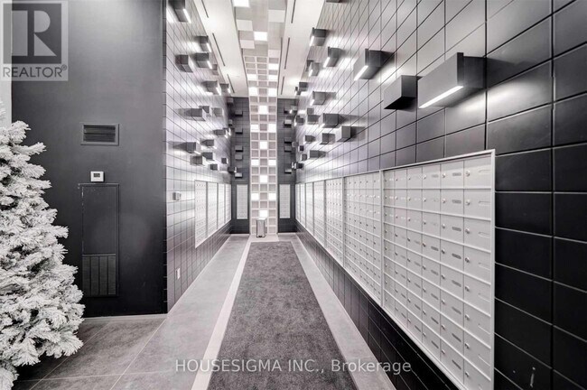 Building Photo - 195 Redpath Ave