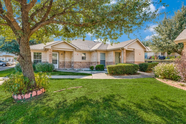 Building Photo - Oak Timbers White Settlement