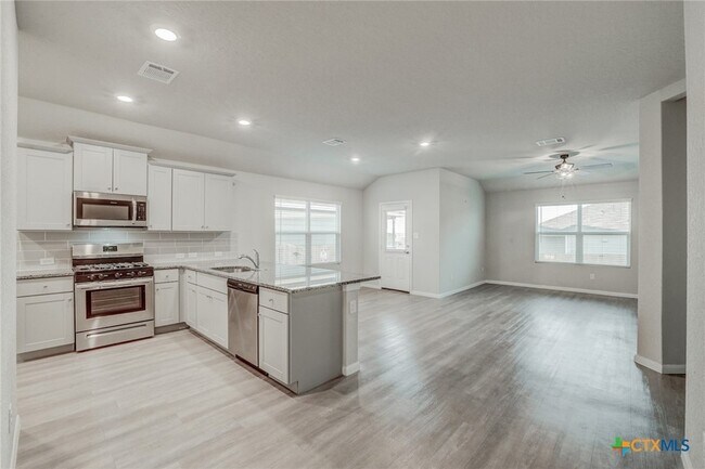 Foto del edificio - 1945 Redstart