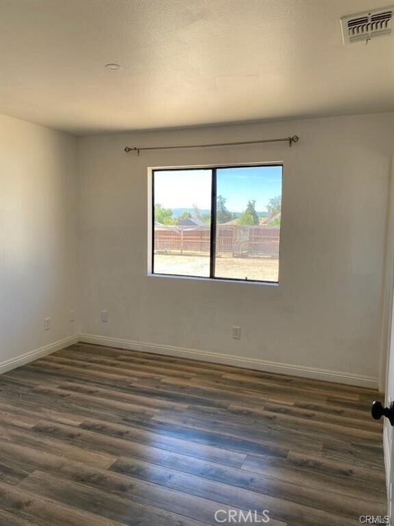 Foto del edificio - 14961 Walnut St